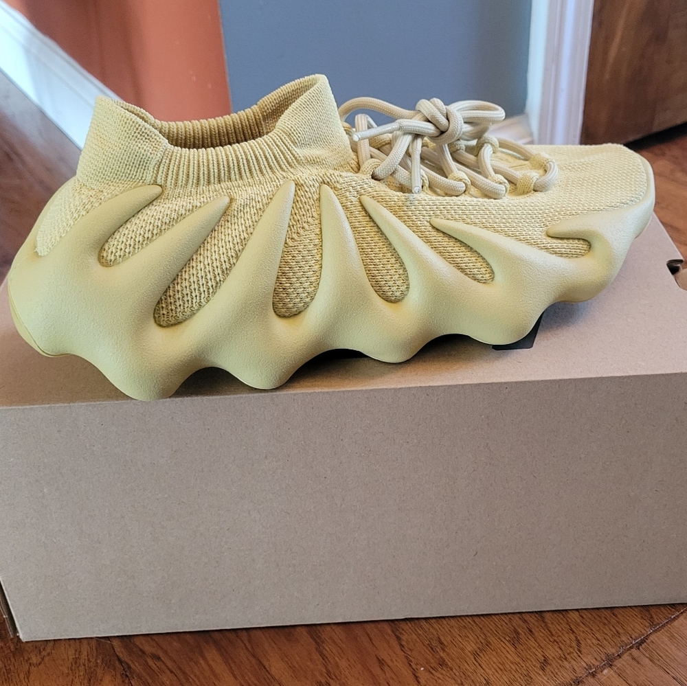 Yeezy Boost 450 Made by Adidas - Brand New!